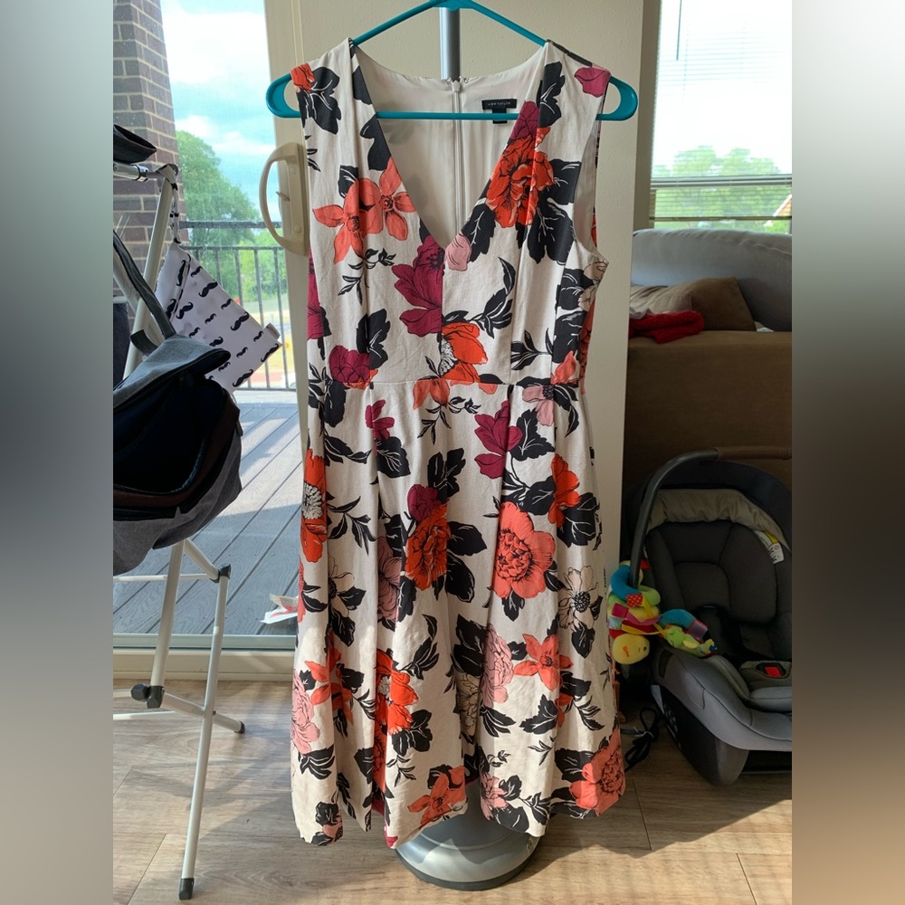 Ann Taylor floral dress in size 4